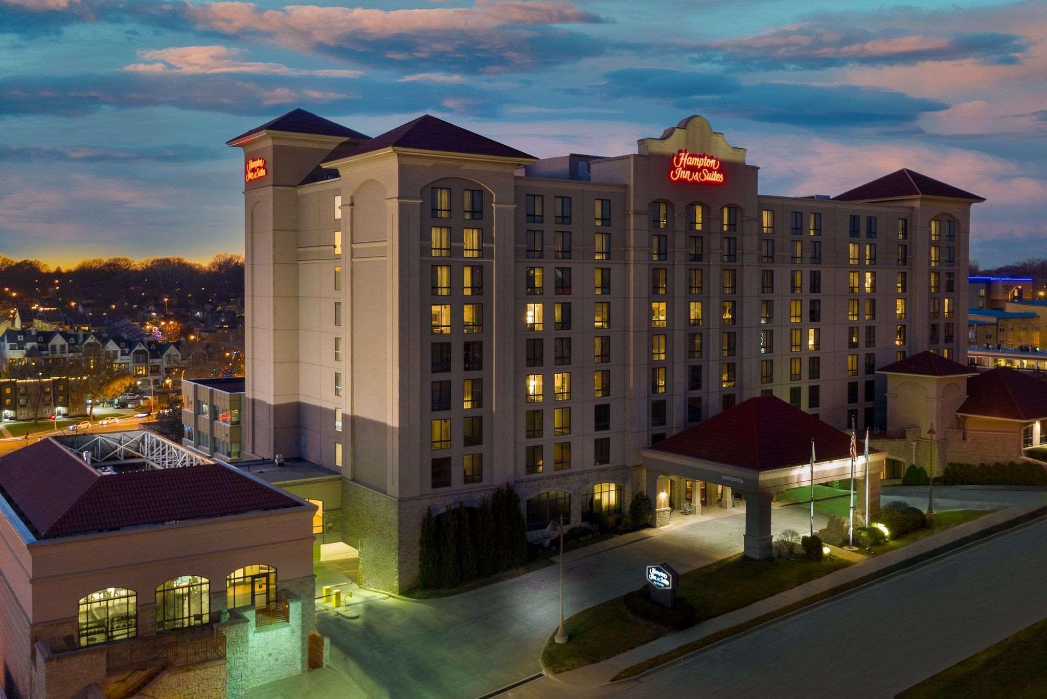فندق كانزاس سيتيفي  هامبتون إن آند سويتس كانساس سيتي كانتري كلوب بلازا المظهر الخارجي الصورة